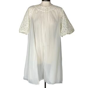 Vintage 60s Vanity Fair Peignoir Robe 💫 Size 34